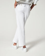 Load image into Gallery viewer, SPANX- STRETCH TWILL CROPPED WIDE LEG
