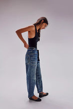 Load image into Gallery viewer, FREE PEOPLE- MOXIE LOW BARREL JEAN
