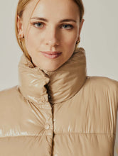 Load image into Gallery viewer, DELUC- MARMI PUFFER GILET
