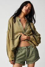 Load image into Gallery viewer, FREE PEOPLE-JUDE DENIM PULLOVER
