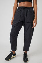 Load image into Gallery viewer, FREE PEOPLE- FLY BY NIGHT PANT
