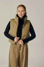 Load image into Gallery viewer, DELUC- KANSAS REVERSIBLE PUFFER GILET
